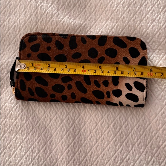 NWOT Faux Leopard Fur Wallet - Picture 8 of 8